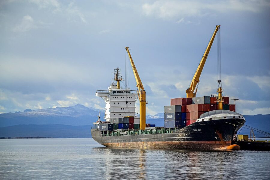 ship, cranes, loading, dock, port, pier, machinery, heavy machinery, cargo, cargo ship, shipping, shipping industry, freight, freight transport, freight ship, sea, ocean, water, travel, voyage, argentina, nature, transport, transportation, infrastructure