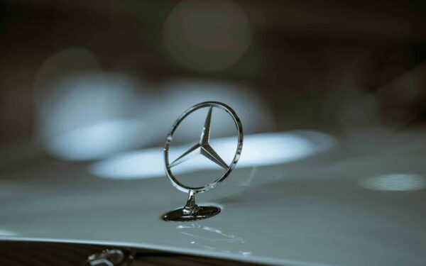 Mercedes sliter mer enn forventet i det amerikanske markedet – satser milliarder på ny vekst