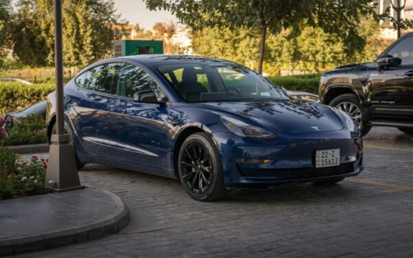 Teslas AI-satsing rulles ut: Slik skal xAI og Grok øke bilens verdi for brukeren