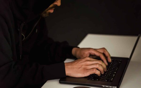 Polen etterforsker cyberangrep mot atomforskningsanlegg – spor mot Iran