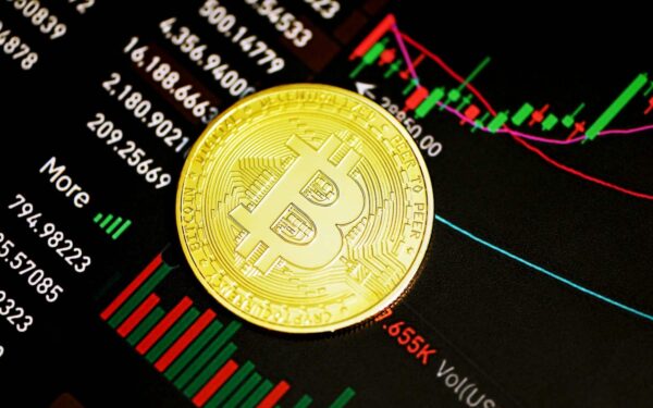 Bitcoin-gruveselskapet „Cango&raquo; tapte 452,8 mill. dollar i 2025 – aksjen ned 84 pst.