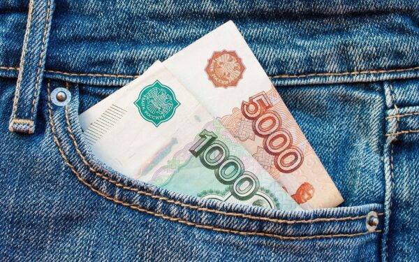 Russlands sentralbank senker renten igjen, signaliserer svakere vekst