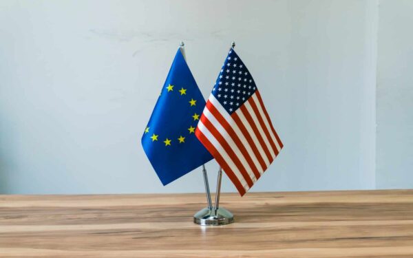 Handelsavtale med USA til avstemning: EU møter press om energi og tollkutt fra Washington