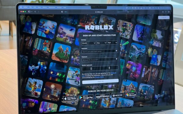 Roblox-aksjen stuper 18 prosent – kutter milliardmål etter nye sikkerhetsinnstramminger