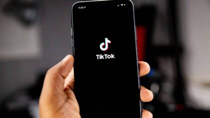 USA: Delstat vil inndra førerkort for TikTok-bruk og livestreaming i bil