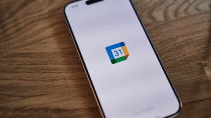 Google Calendar får stor oppgradering: Dette gjør tidssoner mye enklere på reise