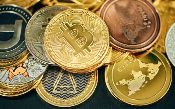 Spot Bitcoin-ETF-er fikk 996 mill. dollar i netto innskudd forrige uke