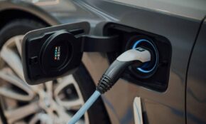 black and white usb cable plugged in black device