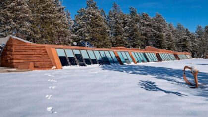 Off-grid-boliger blir mer aktuelt – prisfall på solkraft og ny teknologi driver trenden
