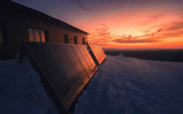 Solcelleproduksjon om vinteren: Ekspert anbefaler å oppjustere vinkelen til 60 grader