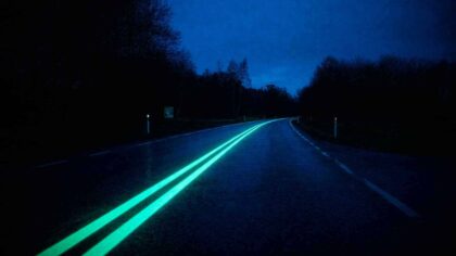 Glow-in-the-dark-maling på veiene? Nå tester Utah løsningen som kan endre nattkjøring