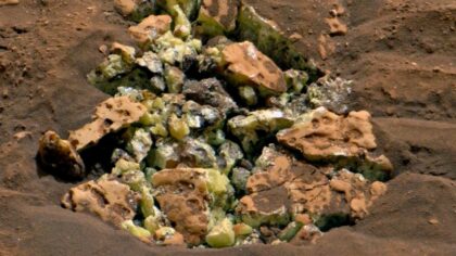 Curiosity knuste en stein på Mars – det som dukket opp kan snu alt forskerne trodde
