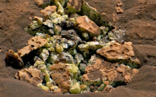 Curiosity knuste en stein på Mars – det som dukket opp kan snu alt forskerne trodde