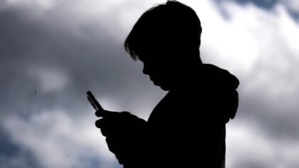Ny rapport: Teknologi for alderskontroll er verken effektiv eller trygg