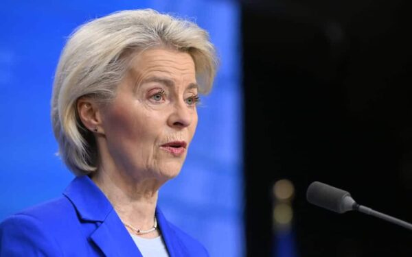 Von der Leyen lover raske endringer i EUs karbonmarked – vil dempe strømprisen innen dager