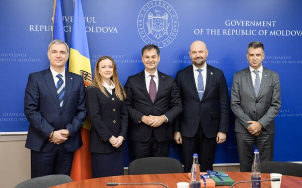 Greske energigiganter ser mot Moldova: Kan bli nøkkelen til strøm og gass for Ukraina