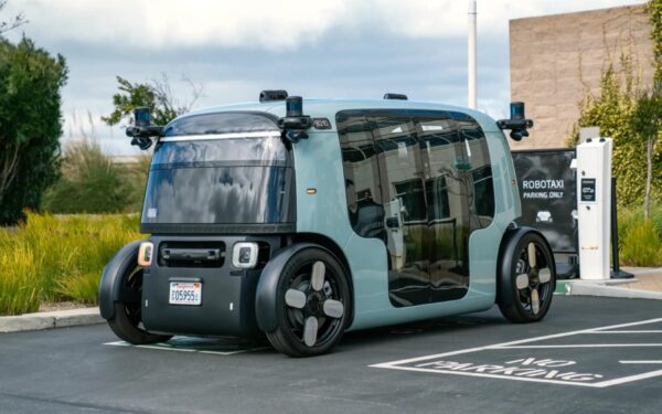 Amazon-eide Zoox trapper opp testingen av robotaxier: Må kjøre gratis grunnet regelverk