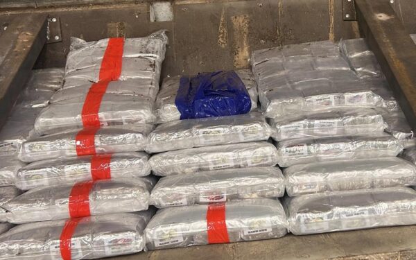 Skjulte 497 kilo hasj i trailer ved Svinesund – tollernes funn kan sjokkere deg