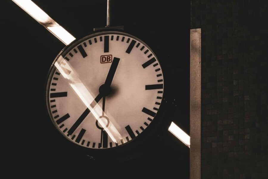 Overgang til sommertid natt til søndag – EUs planlagte avskaffelse av ordningen står nå fast i Rådet
