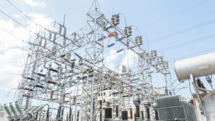 EU sier ja til Romanias batterimilliarder: Slik kan 150 millioner euro endre strømnettet