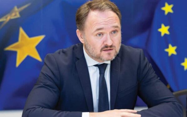 EU-kommissær D. Jørgensen trosser kraftig press: Utelukker fullstendig russisk energi