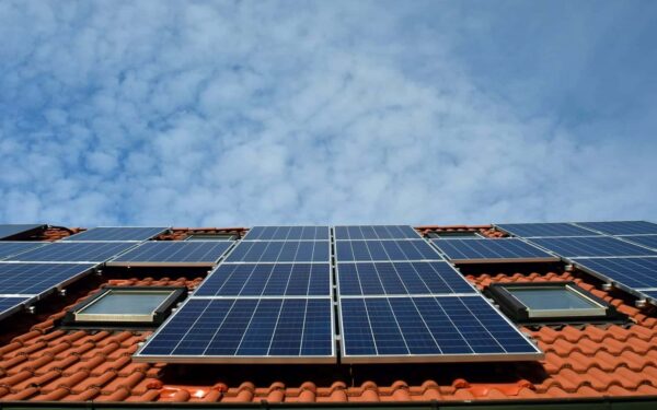 Latvia bevilger 26,8 mill. euro til fornybar energi i boligblokker og offentlige bygg