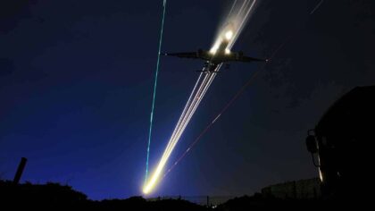 Solkraft sendt fra fly til bakken: Ny teknologi kan muliggjøre landsdekkende energioverføring