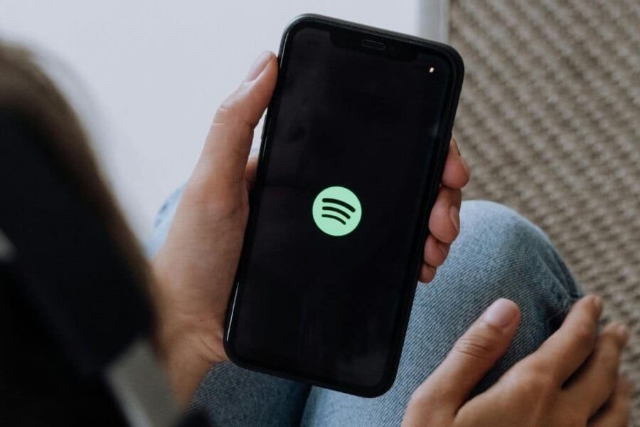 Strømmegiganten Spotify utvider AI-verktøyet – nå får lytterne skreddersydde podkastlister