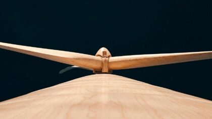 Europeiske startups utfordrer stålindustrien ved å bygge moderne vindturbiner i treverk