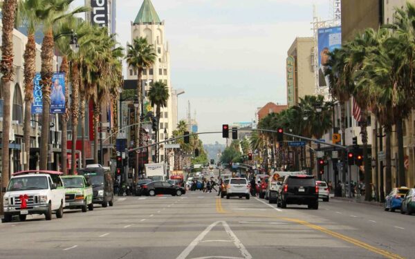 Politiet forsvinner fra ulykkesveiene i California – erstattes av digitale fartsfeller