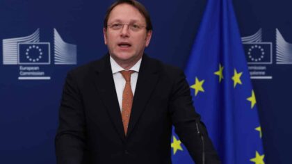EUs helsekommissær: Risikerer historisk irettesettelse etter alvorlige spionanklager