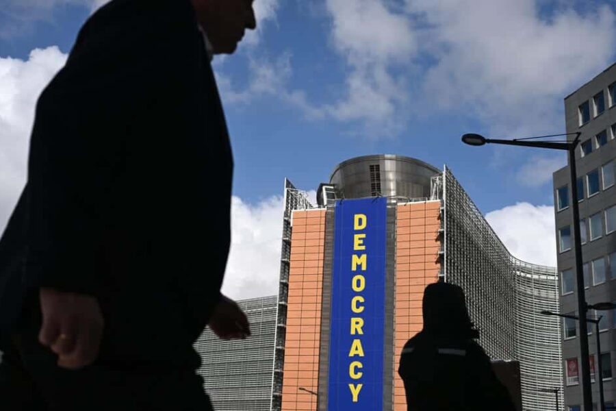 Europakommisjonen: Den varslede omrokkeringen av topplederne i Brussel lar vente på seg