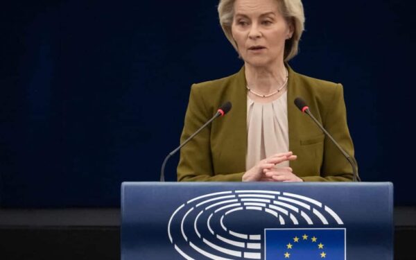 EU må betale tilbake 390 mrd. euro i pandemigjeld – nå varsler von der Leyen helt nye skatter