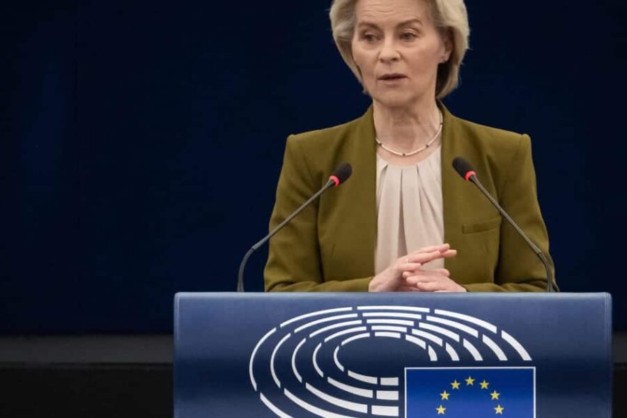 EU må betale tilbake 390 mrd. euro i pandemigjeld – nå varsler von der Leyen helt nye skatter