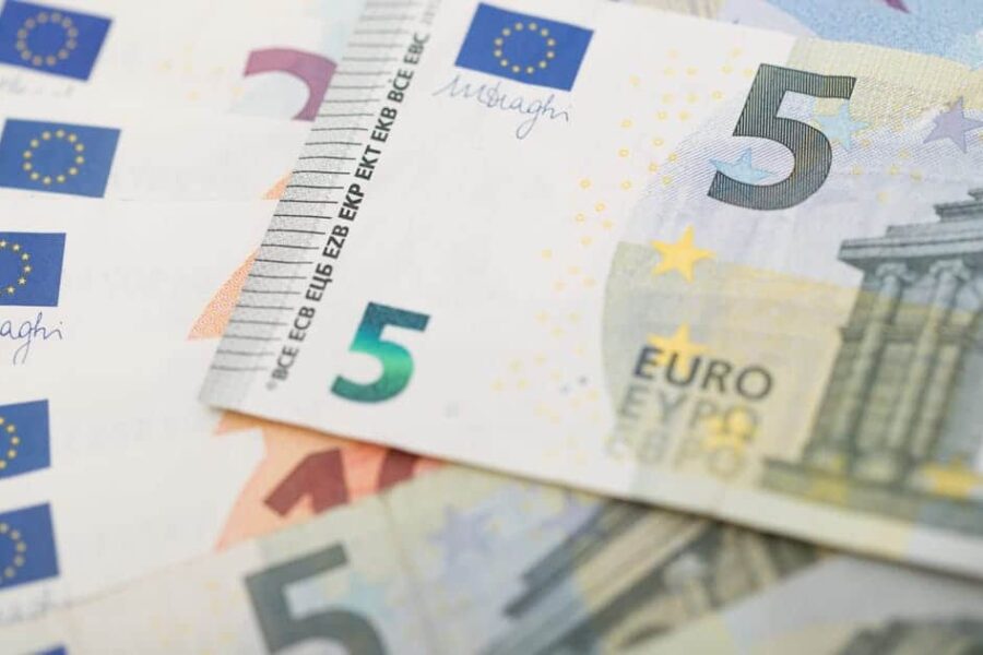 Aktiviteten i eurosonen krymper uventet – nå presses ECB av truslene om en dypere stagflasjon