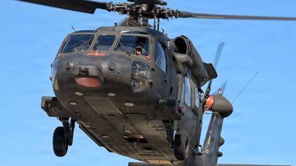 Den amerikanske hæren mottar sitt aller første autonome Black Hawk-helikopter for testing