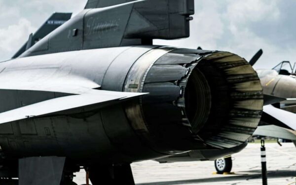 Norske F-16 til Ukraina: Romania-salg tapper Norge for deler og vedlikeholdskapasitet