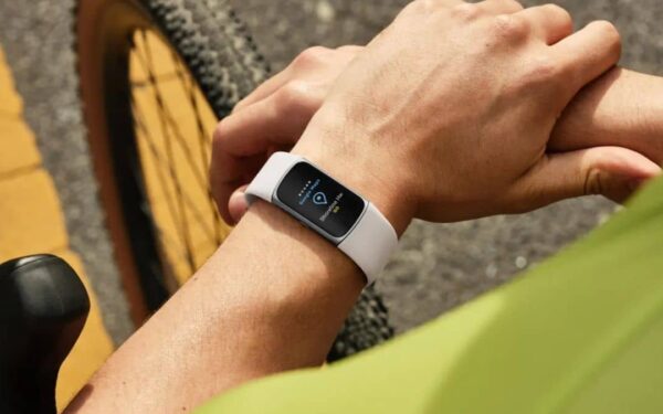 Norske Fitbit-abonnenter får snart en ny AI-coach – utrullingen starter i kommende uker