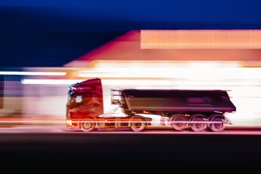 Lastebilnæringen i 2025: Leietransport dominerer markedet tross svak nedgang i tonn - Godstransport Lastebil Logistikk Statistikk