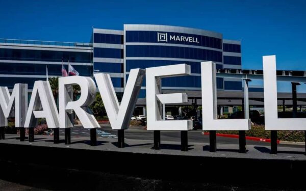 Marvell-aksjen stiger 13 pst. etter at Nvidia går inn med 2 mrd. dollar for å bygge AI-brikker