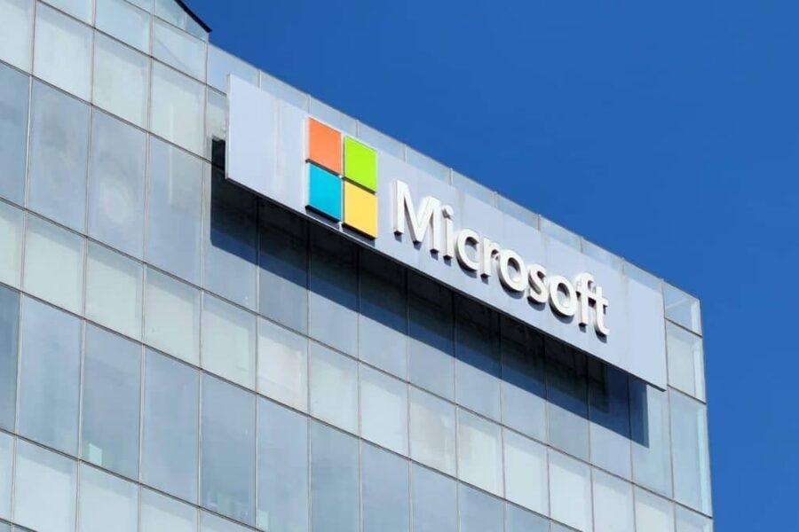 Microsoft bygger AI-infrastruktur i Japan – nå stiger aksjen til Sakura Internet kraftig