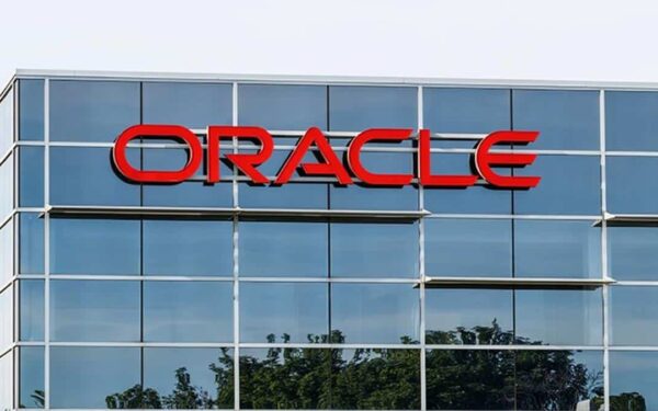 Oracle nedbemanner tusenvis av stillinger etter at massive AI-investeringer ga aksjefall