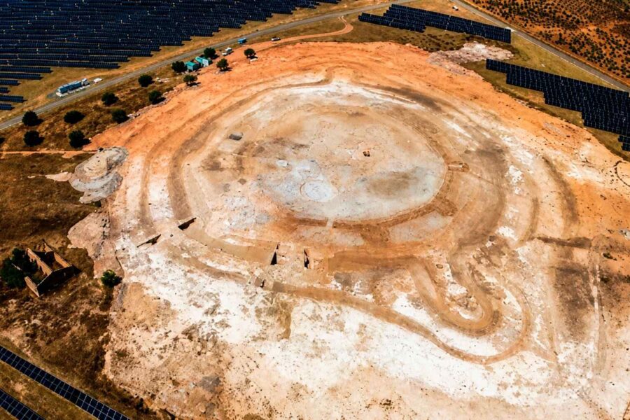 Solkraftutbygging stanset av sensasjonelt funn – avdekket et 5000 år gammelt citadell i sør