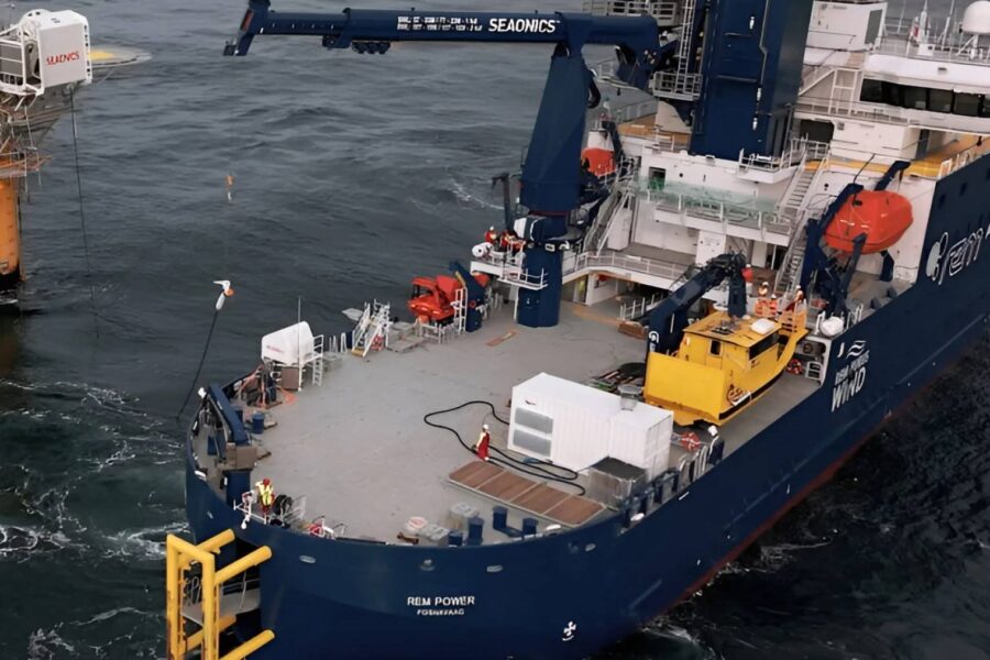 Norske SINTEF-forskere: Knekker skipsfartens rekkeviddekode med trådløs strøm til havs