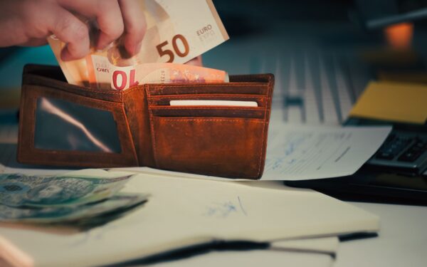 Eurokurs og feriebudsjett: en jordnær guide til å holde kostnadene nede