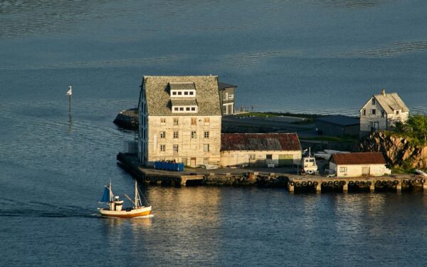 Kystfiske i endring: slik påvirkes lokalsamfunnene når fisken flytter seg