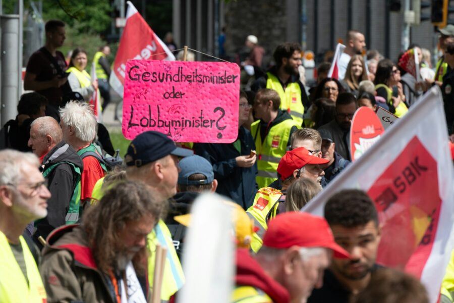 Praktisk guide til frivillig arbeid i utlandet uten å bli lurt - Etisk turisme Frivillig arbeid Internasjonal solidaritet Navaerende