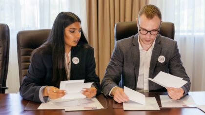 Praktisk guide til politisk lobbyvirksomhet: hva det er og hvordan du kan forholde deg til den