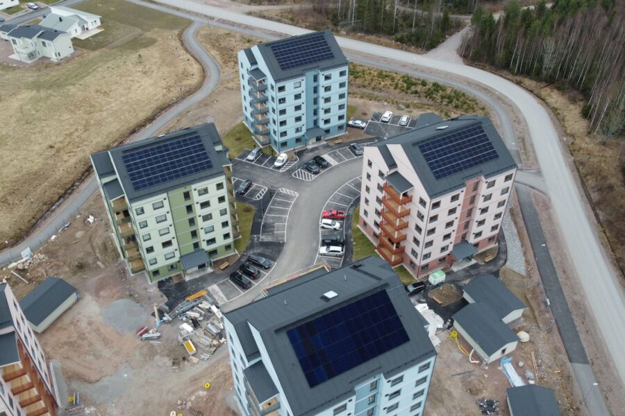 Slik kan borettslag og sameier kutte strømbruk og klimautslipp uten store inngrep - Borettslag Bygg bolig Elbil Energieffektivisering