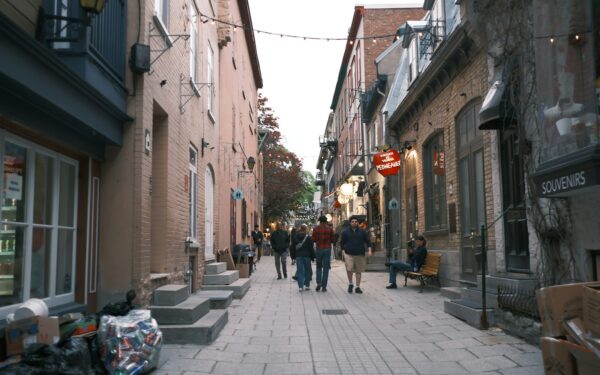 Slik lager du en byvandring med venner som føles som en liten ferie